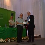 6-ENTREGA-DE-RECONOCIMIENTO-AL-DR